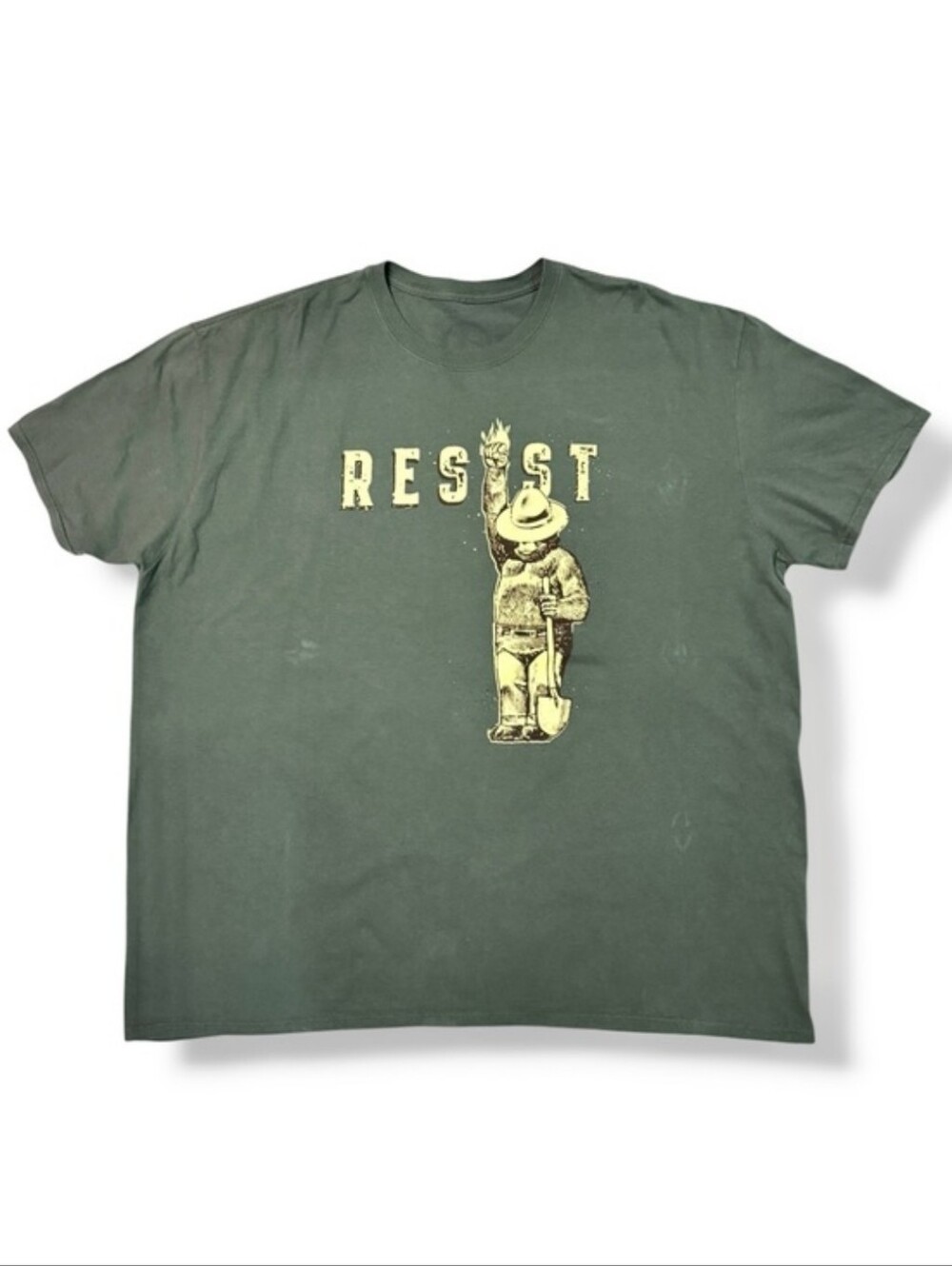 TEE PUBLIC Green Smokey Bear Resist Graphic Crew Neck Tee Size XL